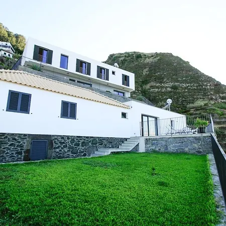 2 Bedrooms House With Sea View Private Pool And Enclosed Garden At Porto Moniz 1 Km Away From The Beach Holiday home
