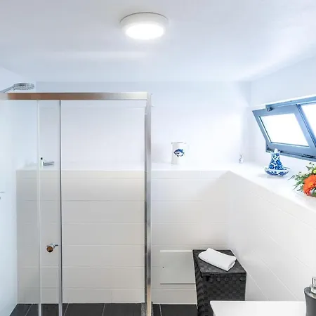 2 Bedrooms House With Sea View Private Pool And Enclosed Garden At Porto Moniz 1 Km Away From The Beach Porto Moniz